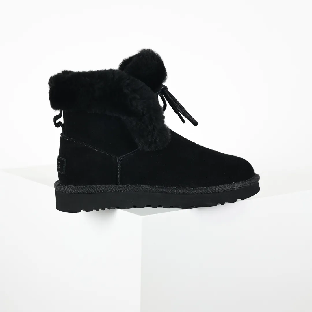 Pick up locally 💰620. The core recommendation is good price. The platform’s foreign trade is exclusively for UGG Classic women’s snow boots 1174576. Produced by the ten-year-old brand shoemaking factory production line. Pay attention to every detail. Longfeng A-grade genuine sheep fur is integrated. It is built in full compliance with the ZP process. Size: 35 36 37 38 39 40
